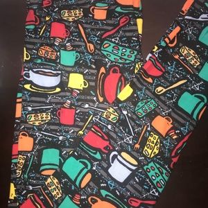 Tall & Curvy Lularoe Holiday Leggings